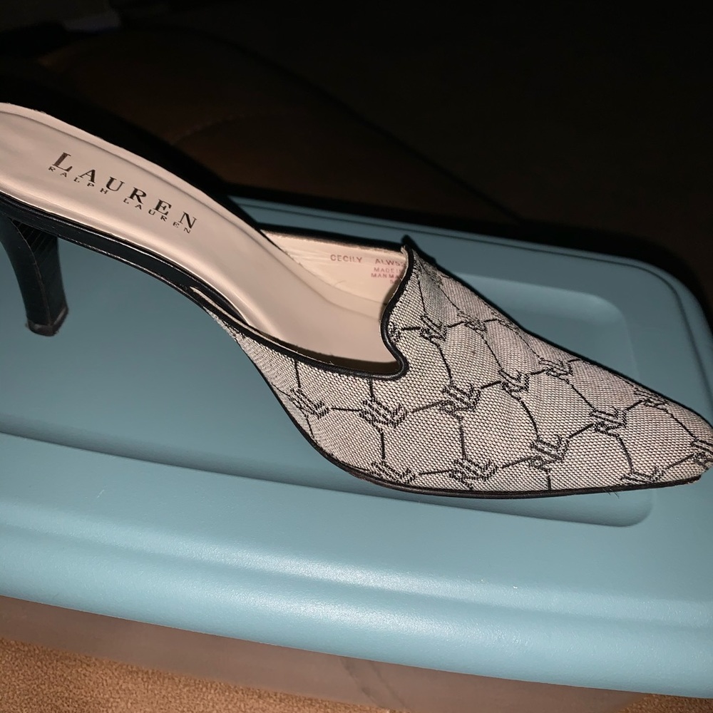 Shoes - Picture 5 of 14